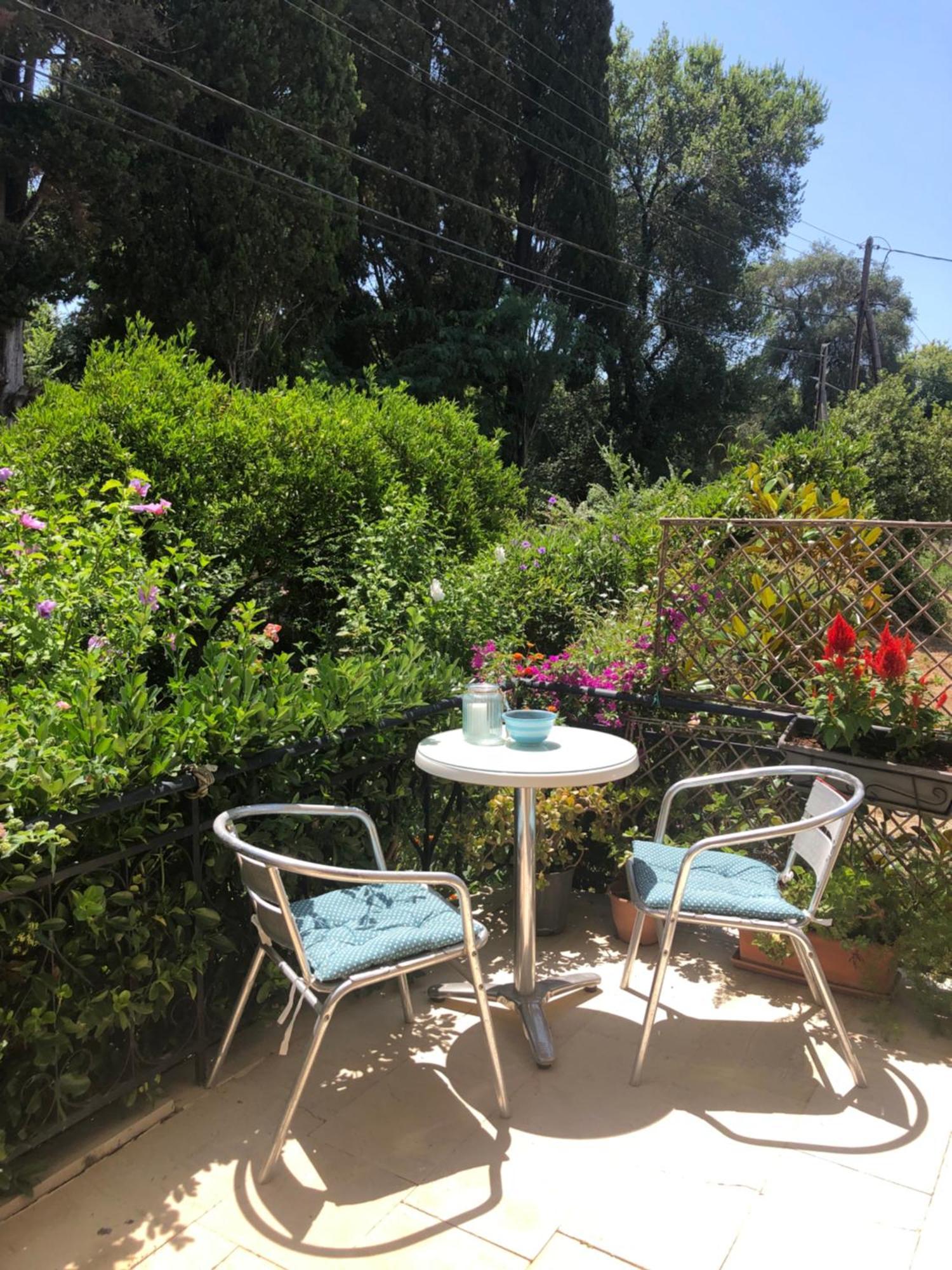 Meadowview Spacious Renovated Ground Floor *